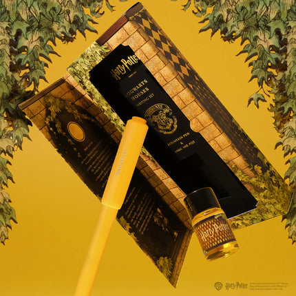 Ferris Wheel Press Carousel Fountain Pen and Ink Set - Harry Potter Houses of Hogwarts Hufflepuff