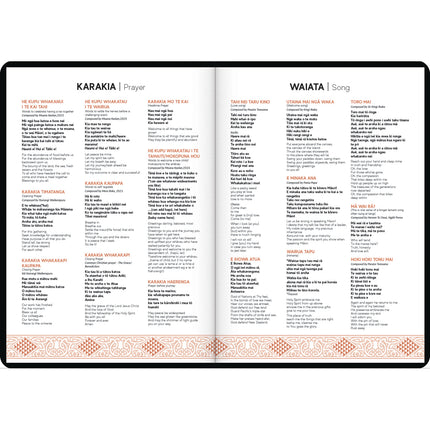 Tuhi Diary B5 - Week to View - Premium Mahere a Wiki Black & Gold - 2027