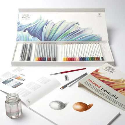 Winsor & Newton Studio - Mixed Pencil Set of 45